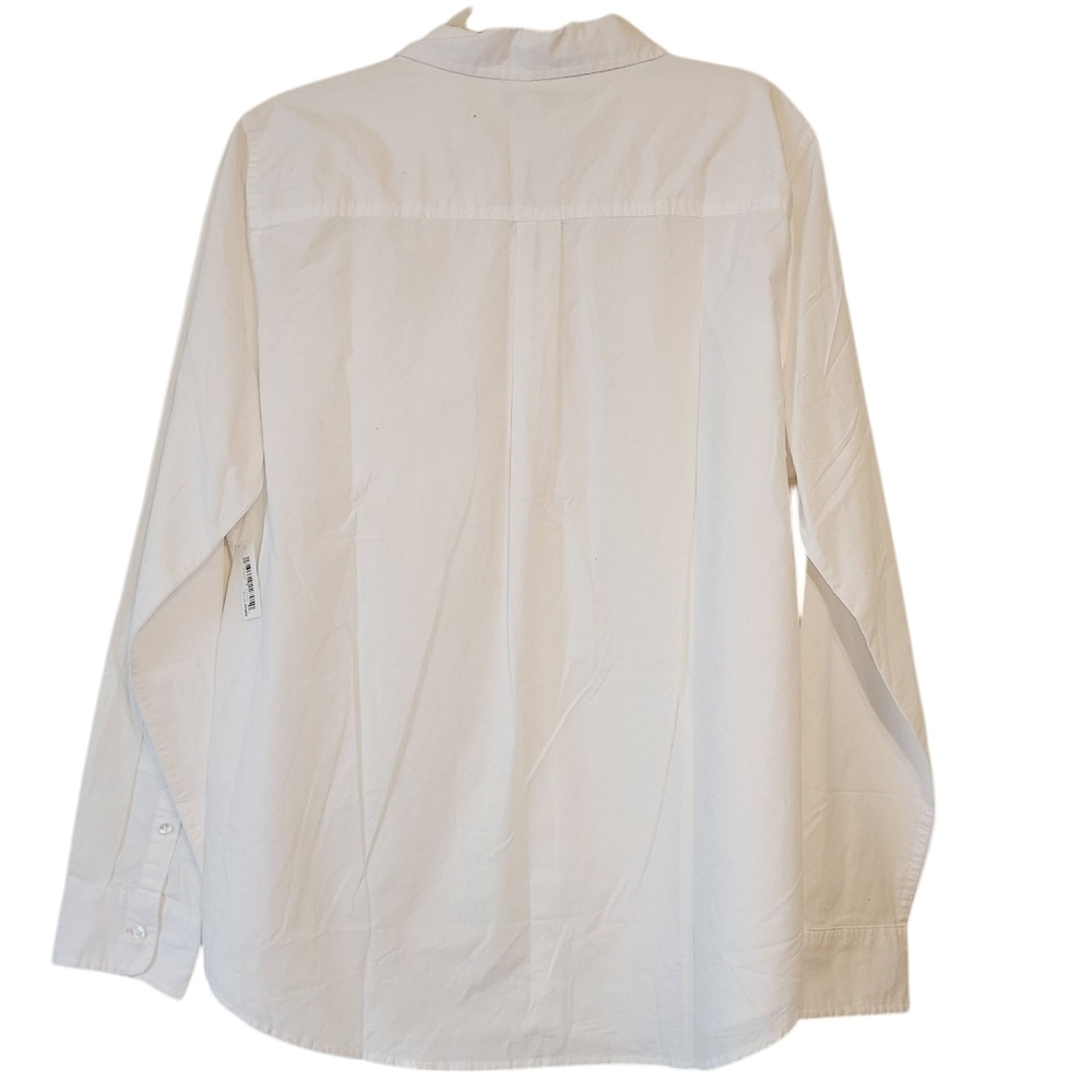 Amazon Essentials | Women's Basic White Button-Do… - image 12